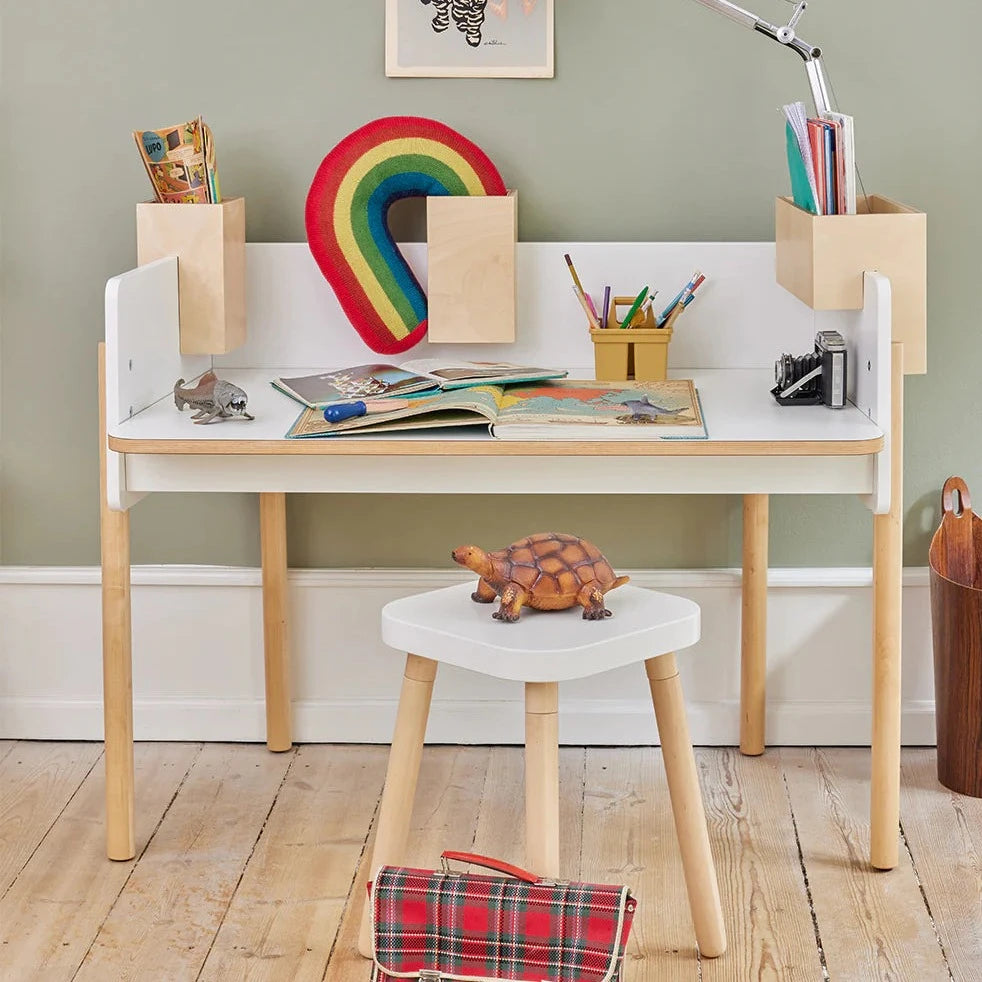 Shop Oeuf Canada Modern Kids Brooklyn Desk White/Birch Option