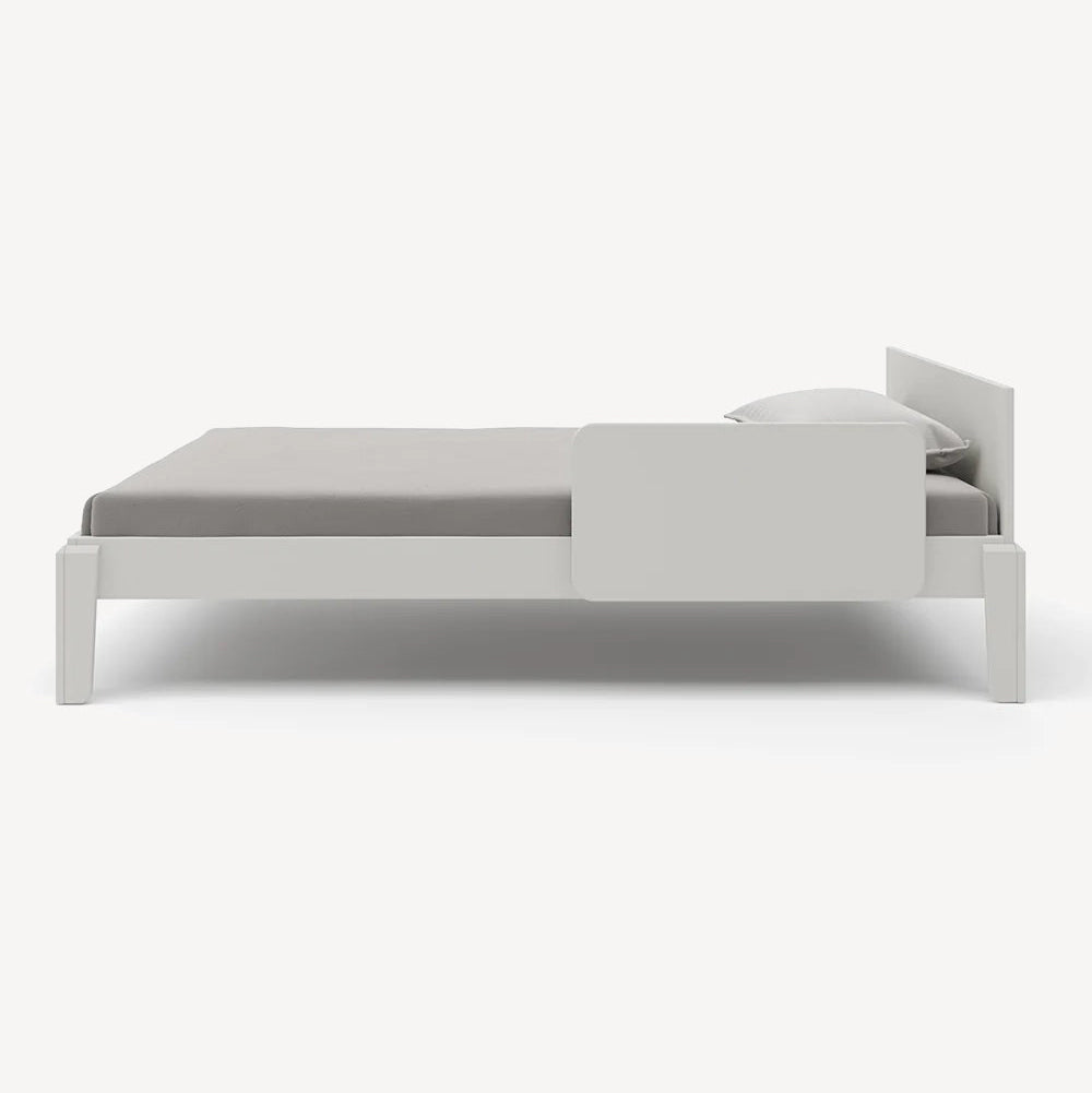 Shop Oeuf Canada Modern Toddler & Kids Perch Twin Lower Bed White with Security Rail
