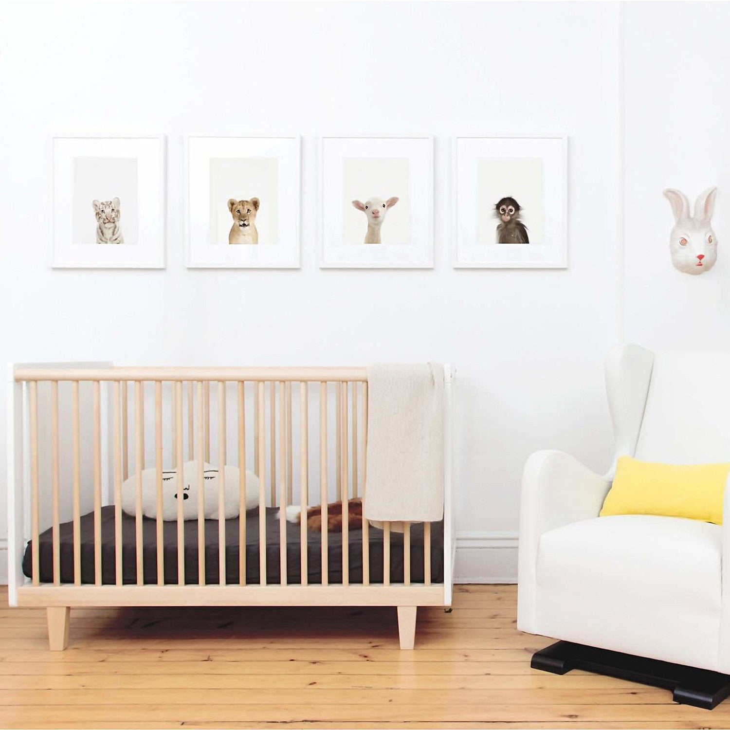 Oeuf Canada Modern Nursery Rhea Crib with Monte Design Vola Glider