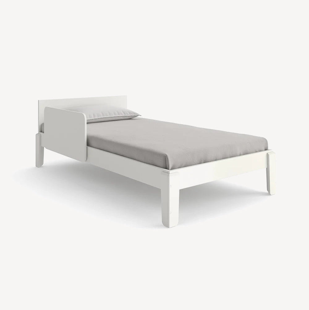 Shop Oeuf Canada Modern Toddler & Kids Perch Twin Lower Bed White with Security Rail