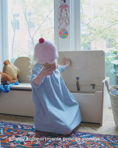 Le banc de rangement Camel en bouleau