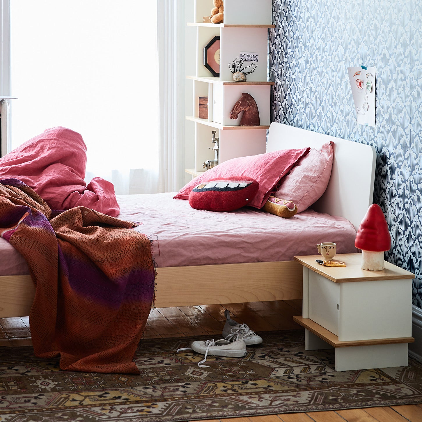 Boutique Oeuf Canada Table de nuit moderne pour enfants ML 